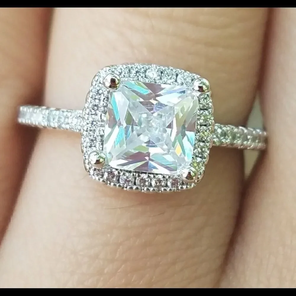 Beautiful Halo CZ Diamond Ring